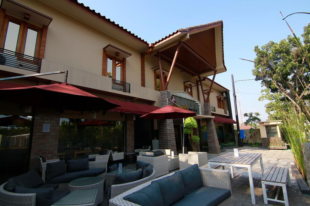 Syailendra Hotel Syariah Jepara Εξωτερικό φωτογραφία